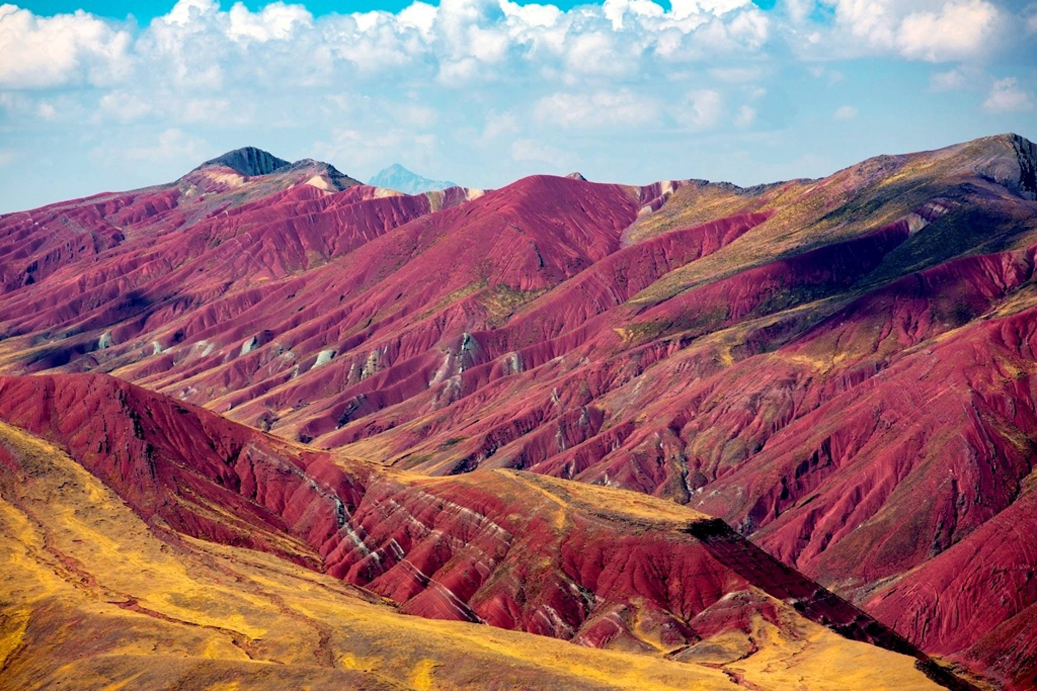 Peru Tours: Vinicunca Rainbow Mountain Full-Day Tour